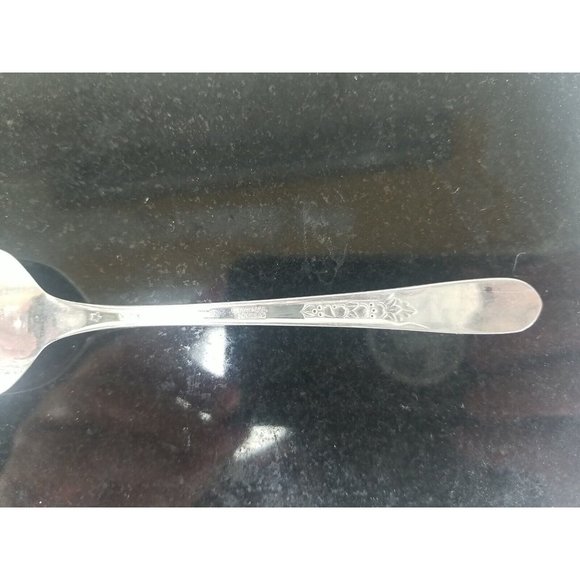 2 Antique Collectible Spoons 6.25" Wm. Rogers Mfg Co. Silver Plate - Picture 3 of 3